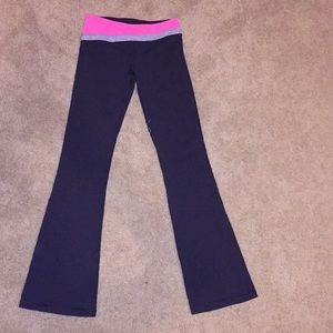 Black Ivivva yoga pants